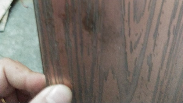 為什么剛安裝不久的彩色不銹鋼門會(huì)褪色？這就是原因！